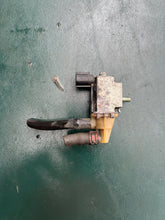 Load image into Gallery viewer, 40 30 50 60 hp Mercury EFI 877805T SOLENOID VALVE intake manifold sensor

