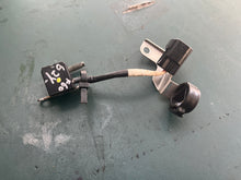 Cargar imagen en el visor de la galería, f 60 hp Yamaha 62Y-85580-00-00 PULSER COIL generator 50-70 hp 2002-2022
