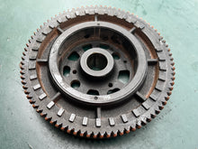 Charger l'image dans la galerie, DF 40 50 hp Suzuki 32102-87J20 FLYWHEEL magneto OEM 2009
