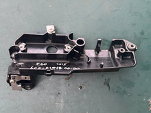 Charger l'image dans la galerie, f 60 Yamaha 6C5-81948-00-00 BRACKET electrical relay 50 60 hp 2009 - 2022
