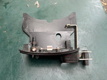 Cargar imagen en el visor de la galería, DF 40 50 hp Suzuki 61830-87J01-0EP FRONT PANEL 61412-93E00 HOOK 61833-87J00 BRACKET 67341-99E00 REMOCON CABLE HOLDER
