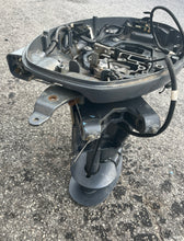 Cargar imagen en el visor de la galería, f 60 Yamaha 20 inch midsection with 6C5-41137-02-CA EXHAUST GUIDE, 6C5-45111-00-8D UPPER CASING, 6C5-14711-00-CA MUFFLER, 6C5-15311-01-CA OIL PAN , 69W-42510-01-8D STEERING BRACKET
