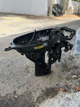 Cargar imagen en el visor de la galería, 8 9.9 15 hp Mercury 825538F1 DRIVESHAFT HOUSING assy, clamps &amp; swivel bracket FOUR STROKE
