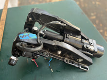 Cargar imagen en el visor de la galería, MFS 20 15 9.9 hp Tohatsu 3RSQ771510 POWER TRIM AND TILT motor ASSY 3Z0Q772120 CLAMP BRACKET (PTT-LEFT) 3Z0Q772112 CLAMP BRACK
