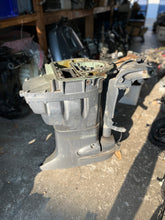 Cargar imagen en el visor de la galería, F 115 hp Yamaha FXRA 25” midsection, engine holder with good swivel &amp; steering arm FOUR STROKE
