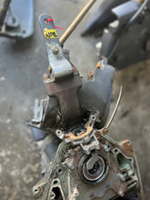 Cargar imagen en el visor de la galería, f 115 hp Yamaha 20” midsection 68V-45111-30-8D UPPER CASING, 68V-43111-01-8D CLAMP BRACKETS 68V-43112-01-8D 64E-43311-20-8D S
