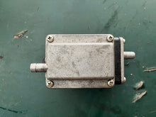 Cargar imagen en el visor de la galería, T 9.9 hp Yamaha 6G8-15358-00-00 INTAKE OIL SEPARATOR F9.9 four stroke 9.9 hp
