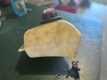 Cargar imagen en el visor de la galería, sold ebay july2023---2.5 3.5 HP Tohatsu Nissan 309700103 two stroke INTEGRATED FUEL TANK.
