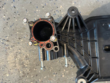 Charger l'image dans la galerie, BF 135 150 hp Honda 17110-ZY6-003 INTAKE MANIFOLD assy Four Stroke 2004-up, bf 140 2007-up
