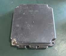 Load image into Gallery viewer, 200 hp Yamaha 68F-8591A-20-00 ECU CONTROL UNIT two stroke hpdi 2002-2003 superseded 68F-8591A-00-00 68F-8591A-01-00 68F-8591A
