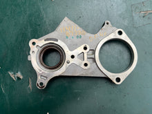 Load image into Gallery viewer, DF 40 50 hp Suzuki 11411-87J20 UPPER OIL SEAL HOUSING MODEL 2005~10
