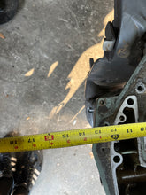 Cargar imagen en el visor de la galería, F 115 hp Yamaha FXRA 25” midsection, engine holder with good swivel &amp; steering arm FOUR STROKE
