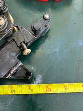 Cargar imagen en el visor de la galería, 40 30 50 60 hp Mercury EFI 822682 822682A4 THROTTLE LEVER 850162 SHIFT ROD 8259571 LEVER SHIFT
