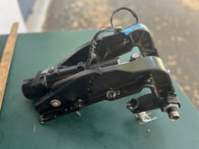 Cargar imagen en el visor de la galería, MFS 20 15 9.9 hp Tohatsu 3RSQ771510 POWER TRIM AND TILT motor ASSY 3Z0Q772120 CLAMP BRACKET (PTT-LEFT) 3Z0Q772112 CLAMP BRACK

