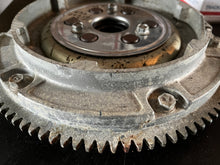 Charger l'image dans la galerie, 40 hp Yamaha 6A0-85550-A0-00 ROTOR ASSEMBLY flywheel c40 1990-96 two stroke NLA
