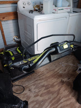 Cargar imagen en el visor de la galería, Ryobi 40 Volt Lithium Self Propelled AWD Lawnmover w charger and battery
