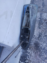 Load image into Gallery viewer, 40 50 hp yamaha 3 cylinder two stroke lower unit and pro v outboards 1984 to 1994
