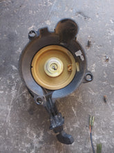 Load image into Gallery viewer, DT 25 30C hp Suzuki pull start 18100-95D02 recoil starter 3 cylinder two stroke
