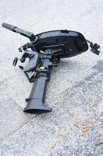 Load image into Gallery viewer, 4 5 6, HP Mercury 4 stroke carbureted 20 inch midsection w working tiller assy
