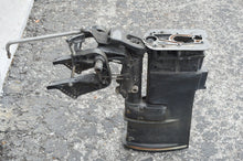 Cargar imagen en el visor de la galería, 20 25 30 HP Mercury Mariner Midsection 20" shaft Midsection
