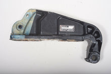 Charger l'image dans la galerie, DF 115 hp Suzuki 41111-90J13-0EP BRACKET, CLAMP STBD 2008 starboard Right hand  RH four stroke sternbracket clamp b
