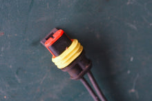 Load image into Gallery viewer, 200 225 250 HP Evinrude E-tec neutral safety swithch 058780 &amp; shift arm assy wit
