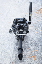 Load image into Gallery viewer, 4 5 6, HP Mercury 4 stroke carbureted 20 inch midsection w working tiller assy
