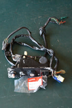 Load image into Gallery viewer, BF 75 - 225 hp Honda Key Panel Assembly 35100-zv5-003 &amp; gauge harness outboard OEM
