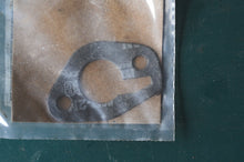 Charger l'image dans la galerie, Mercury Thermostat 14586 &amp; thermostat gasket 27-141318005
