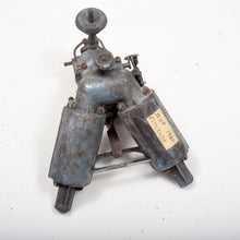 Cargar imagen en el visor de la galería, 15 HP Evinrude carburetor 1960 vintage
