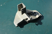 Load image into Gallery viewer, OMC Johnson &amp; Evinrude 1970-88 Power Tilt Lower Bracket 122771
