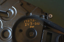 Charger l'image dans la galerie, BF 225 200 hp Honda INTAKE MUFFLER CASE 17372-zy3-000 Four Stroke 2002 &amp; later models - some 175 hp
