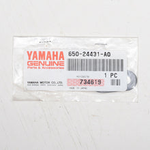 Charger l'image dans la galerie, 25 40 50 55 60 115 150 200 225 300 hp yamaha 650-24431-a0 gasket, fuel pump 1
