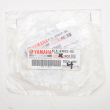 Charger l'image dans la galerie, 225 250 300 hp Yamaha 61a-43822-00 seal dust, power trim &amp; tilt assy
