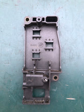 Load image into Gallery viewer, 25 35 HP Johnson Evinrude 514693  Electrical Bracket 1996-2004

