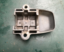 Charger l'image dans la galerie, DF 25 40 50 hp Suzuki 54221-95J00-0EP LOWER MOUNT COVERS nla Four Stroke twin v
