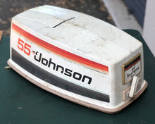 Charger l'image dans la galerie, 55 hp Johnson Evinrude engine cover 389307 0389307 top cowl two stroke
