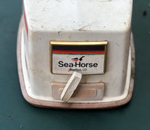 Charger l'image dans la galerie, 55 hp Johnson Evinrude engine cover 389307 0389307 top cowl two stroke
