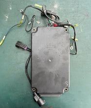 Load image into Gallery viewer, 150 200 hp Yamaha 67H-85540-00-00 C.D.I. UNIT ASSY cdi control unit Two Stroke 1999-2000 OX66 67H-00 supersedes to 67H-01
