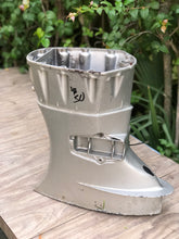 Cargar imagen en el visor de la galería, BF 40 45 50 hp Honda 40201-ZV5-701ZA EXTENSION CASE, NH282MU Four Stroke outboard motors
