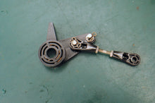Cargar imagen en el visor de la galería, DF 60 70 HP Suzuki 23210-99E10 LEVER, CLUTCH CONTROL, 67467-89J01 .CONNECTOR, 23115-99E00 LINK, CLUTCH LEVER Four Stroke 1999
