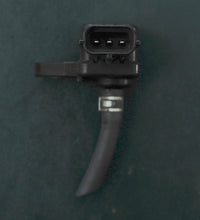 Load image into Gallery viewer, DF 40 50 60 70 HP Suzuki Map Sensor 18590-80c40
