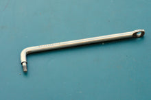Cargar imagen en el visor de la galería, Suzuki drag link 67711-87d2, steering linkage
