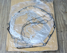 Cargar imagen en el visor de la galería, BF 115 130 hp Honda 06115-zw5-040 gasket kit, short block powerhead &amp; head assembly PARTIAL

