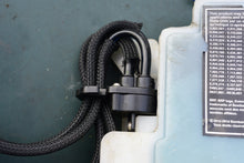 Cargar imagen en el visor de la galería, 25 30 20 15 hp Evinrude E-tec 5007184 FUEL LIFT PUMP Assembly, 5008994 OIL TANK 5008995, 5009036 PUMP &amp; MANIFOLD Assembly Two
