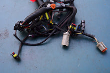 Load image into Gallery viewer, 25 30 15 hp Evinrude E-tec 587061 0587061 ENGINE HARNESS Assembly two stroke
