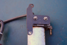 Cargar imagen en el visor de la galería, 225 hp Ficht fuel filter housing 347060 0347060 Evinrude two stroke
