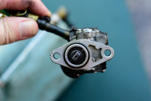 Load image into Gallery viewer, 30 hp Mercury carburetor 823799A12 823799A11, 822514A2 OIL TANK, 818902A2 OIL PUMP, oil-injected Two Stroke
