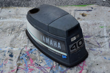 Cargar imagen en el visor de la galería, 40 HP Yamaha top cowl 6H4-42610-U1-EK 6H4-42610 - 1989 - 1994 Old style engine cover, two stroke 50 HP
