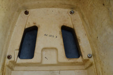 Cargar imagen en el visor de la galería, 40 HP Yamaha top cowl 6H4-42610-U1-EK 6H4-42610 - 1989 - 1994 Old style engine cover, two stroke 50 HP
